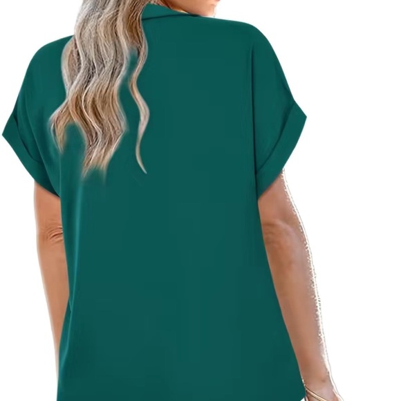 Green Solid V-Neck Casual Blouse – Size 4 Temu - Short Sleeve - Brand New - Picture 2 of 5
